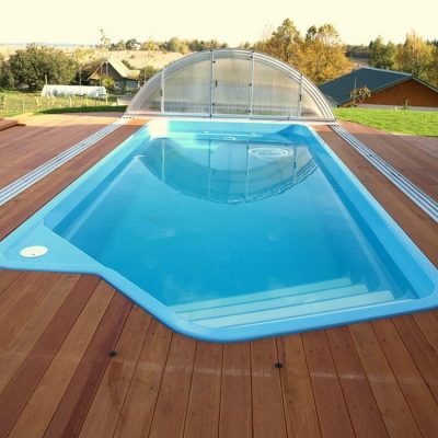 PISCINES AMB TARIMA DE FUSTA.