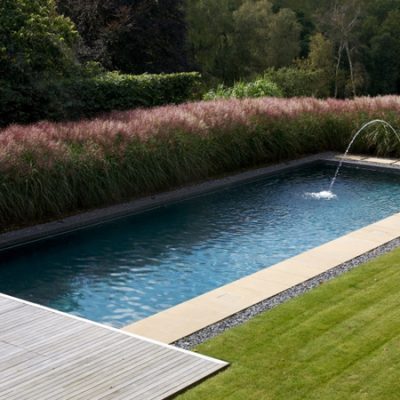 PISCINES AMB JARDÍ.